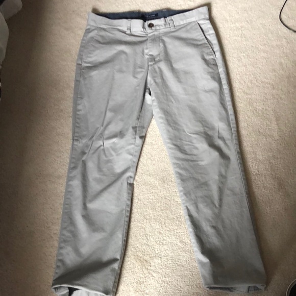 Tommy Hilfiger tailored fit pants. - Picture 1 of 2
